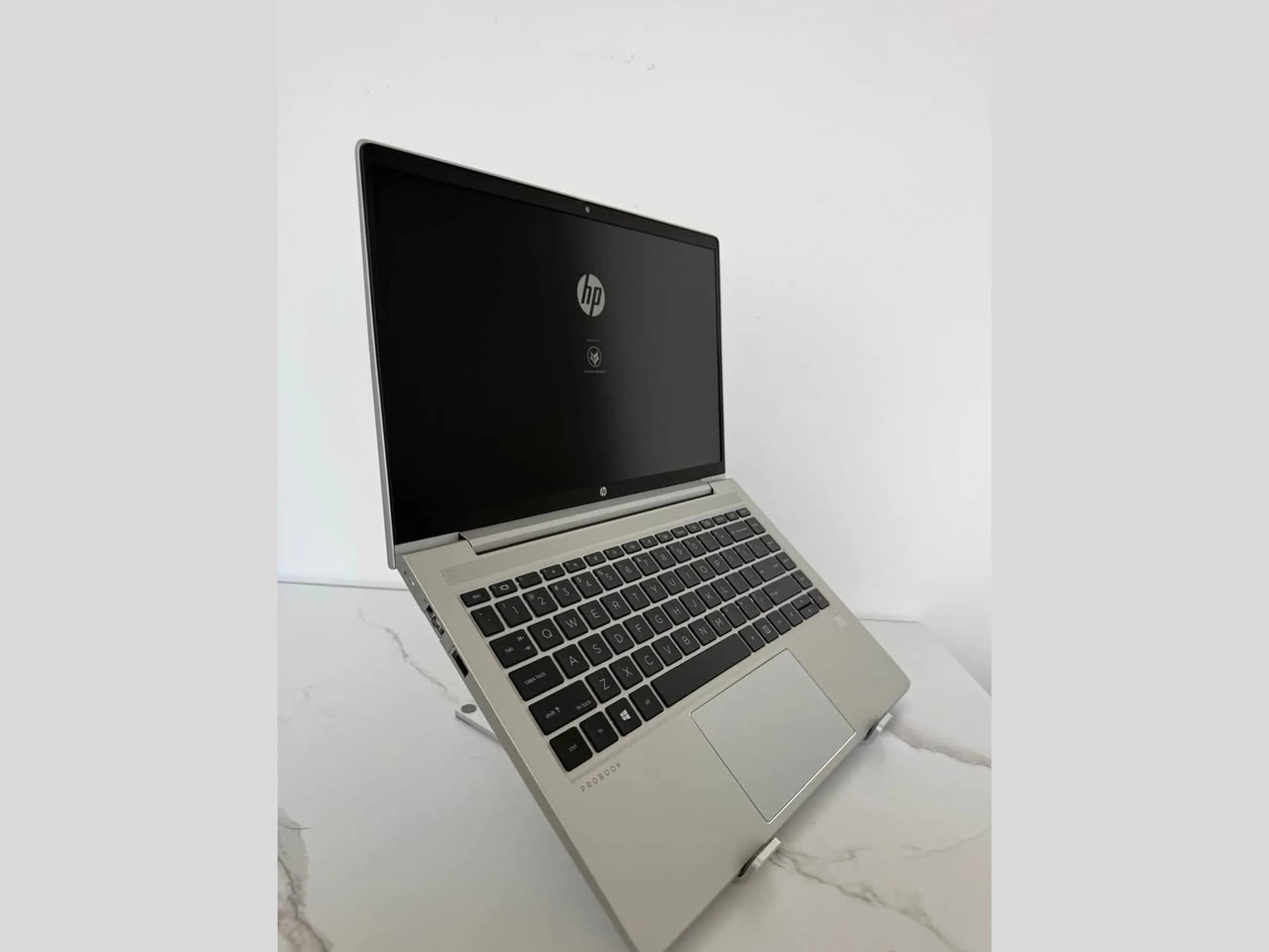 HP Probook 445 G8