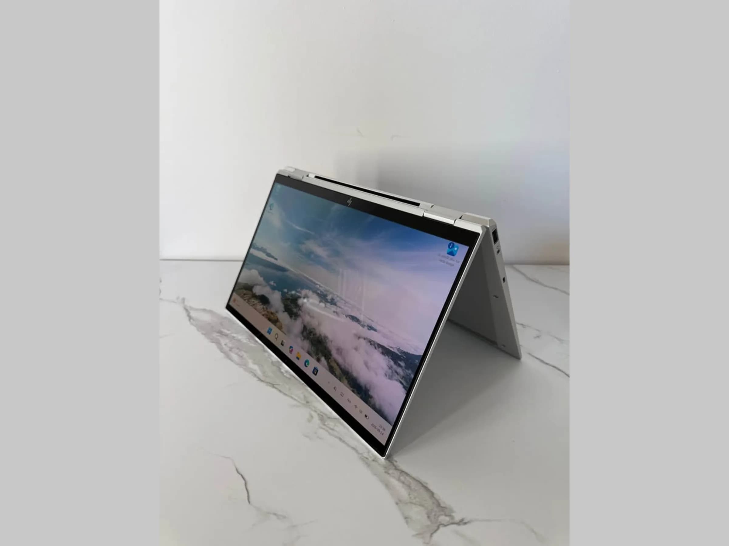 HP EliteBook x360 1030 G8